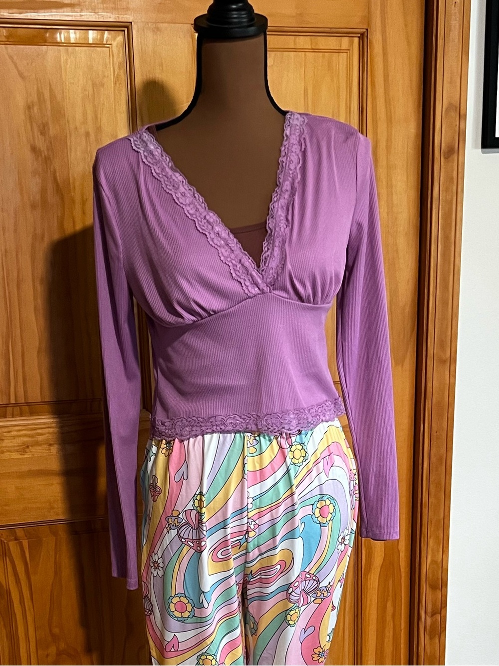 Lavender Lace-Trim Long Sleeve Crop Top